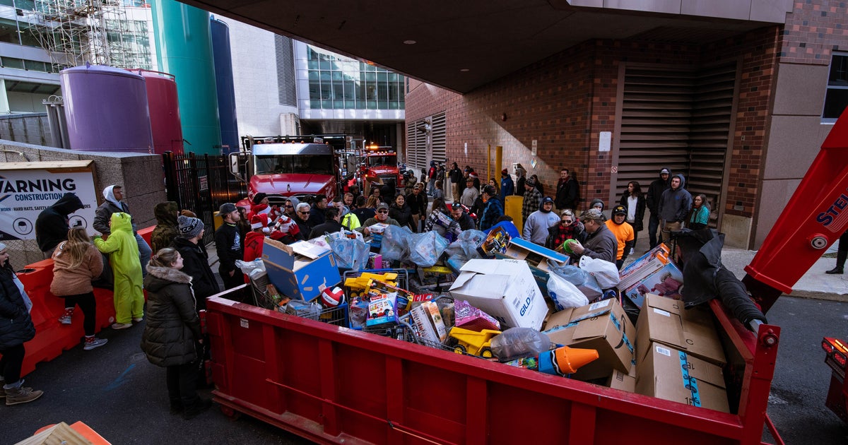 Conshohocken Family Delivers Truckloads Of Toys To 3 Children's