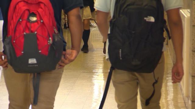 1214-cbsn-heavybackpacks-1734897-640x360.jpg 