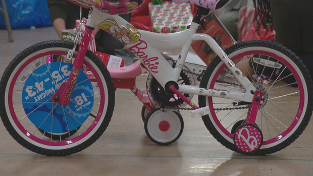 WARREN VILLAGE HOLIDAY 5VO.transfer_frame_150