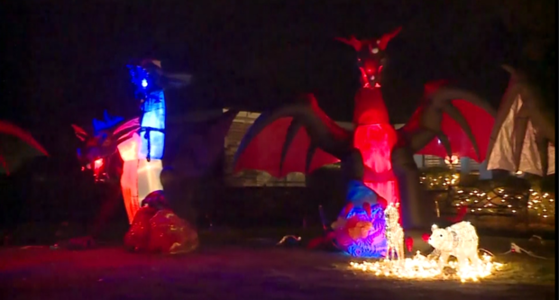 christmas dragon display 