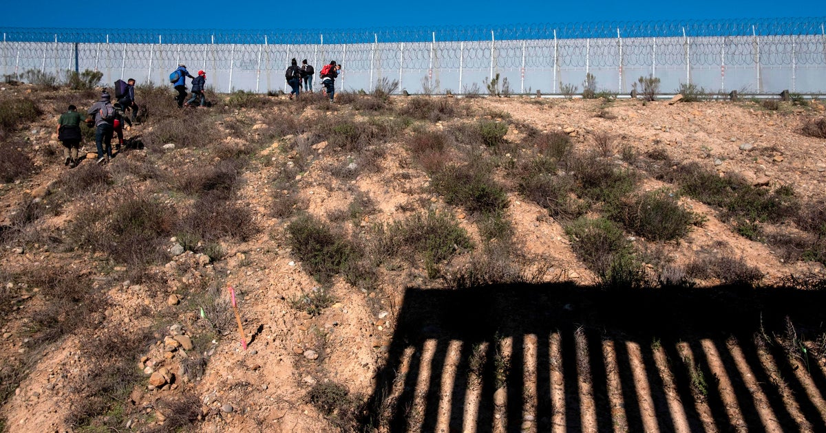 Triple-Amputee Air Force Veteran Raises Millions For Border Wall On ...