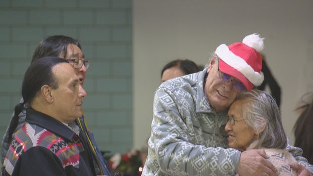 NATIVE AMERICAN CHRISTMAS 10PKG_frame_775