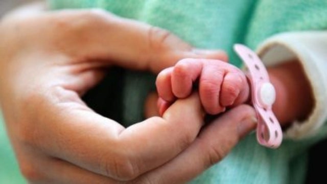 baby-hands-2.jpg 