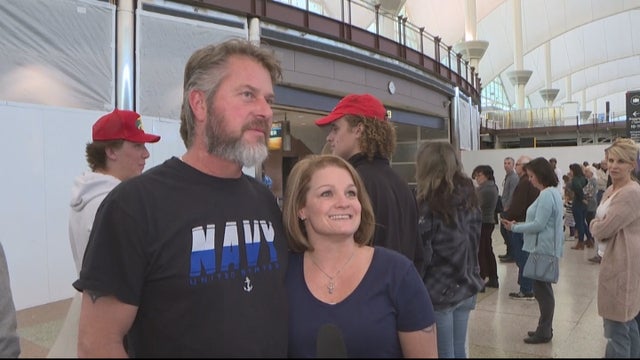 DIA HOLIDAY TRAVEL_frame_1468 