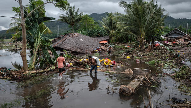 Tsunami slams Indonesia 
