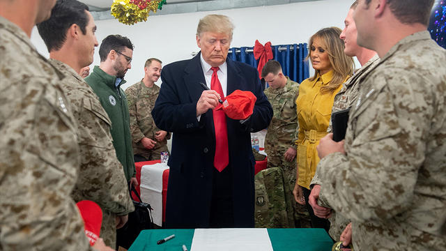 Trump-visits-US-service-members-in-Iraq.jpg 