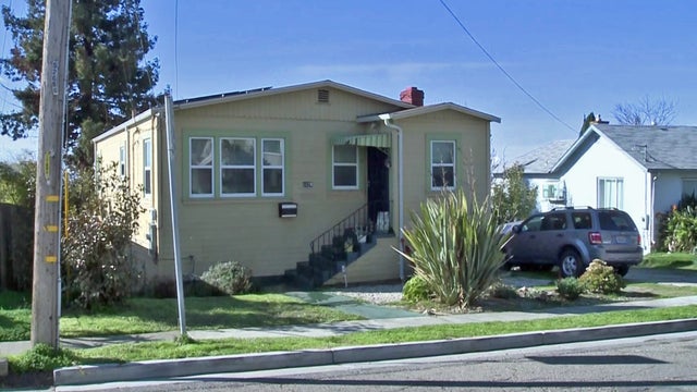girl-shot-house-oakland.jpg 