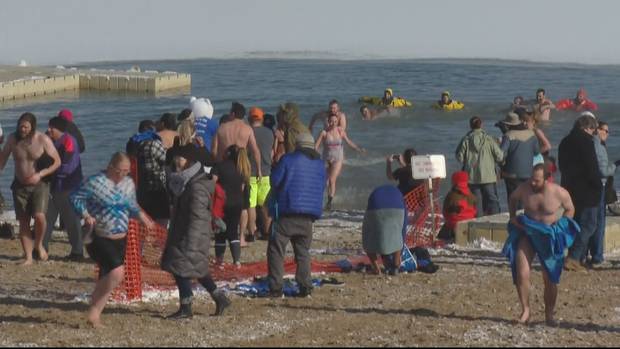 Bldr-Polar-Plunge_frame_48644.png 
