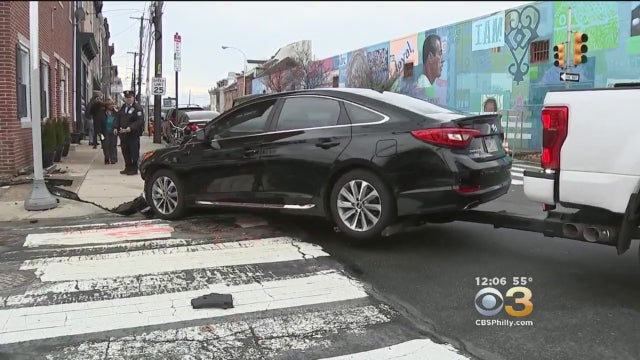 car-into-house-north-philly.jpg 