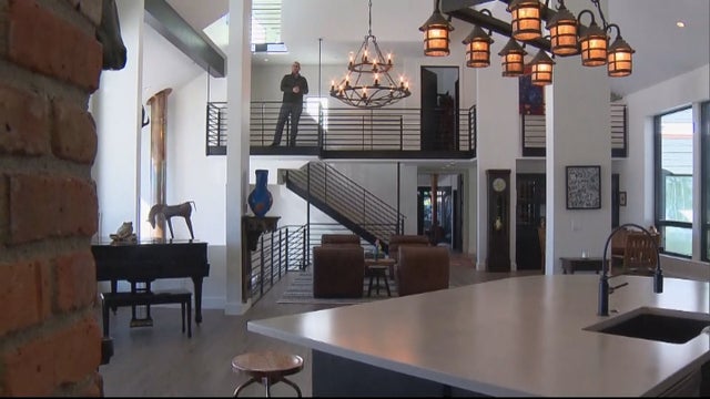 JOHN DENVER'S HOME 6PKG_frame_251 