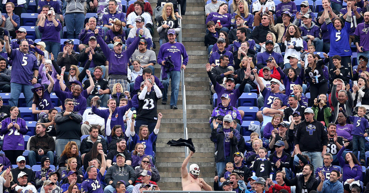 Ravens Fan Can Be Seen Punching Chargers Fan During Fight In Stands - CBS  Baltimore