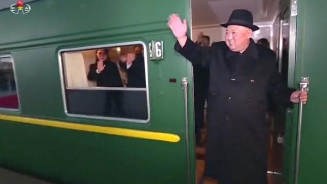 kim-jong-un-on-train.jpg 