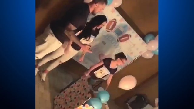 derek-wolfe-gender-reveal-featured.jpg 