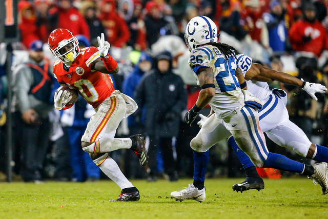 Kansas City Chiefs defeat Indianapolis Colts 31-13 to reach AFC title game  - CBS News