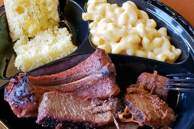 sweet lucy's smokehouse 