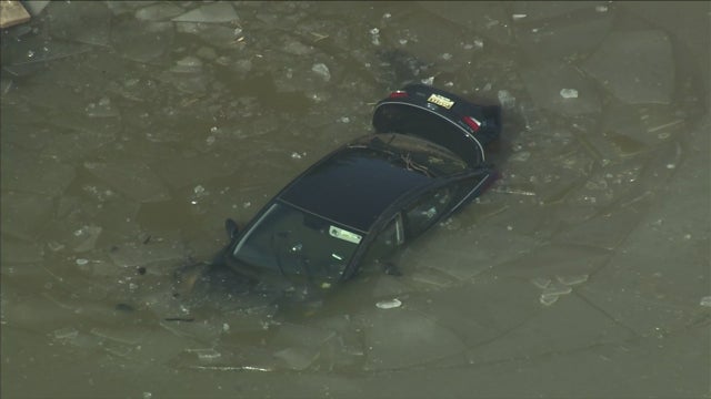 car-in-water-mount-laurel.jpg 