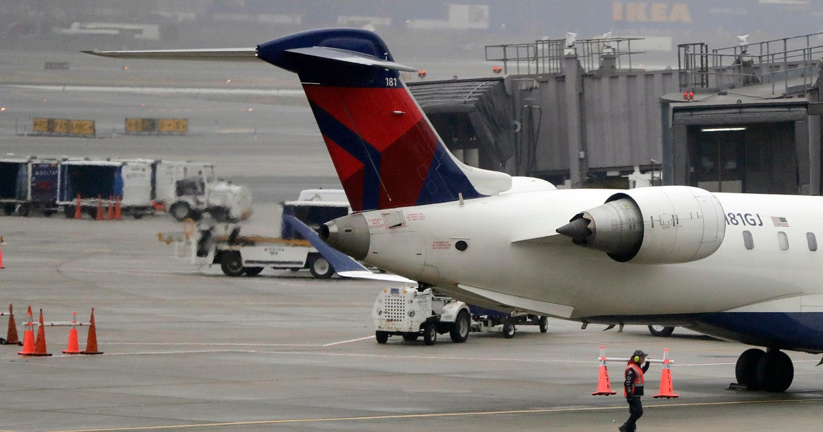 Newark Airport Ground stop briefly ordered after drones sighted near