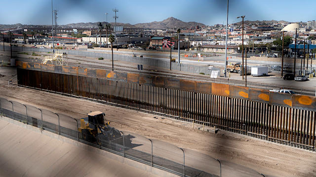 border-wall-1057813408.jpg 