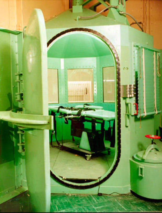 execution-chamber-sanquentin.jpg 