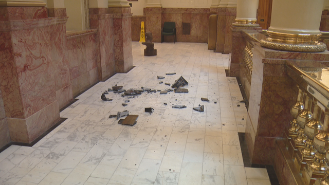 capitol vandalism rs raw 01 concatenated 132302_frame_7599 