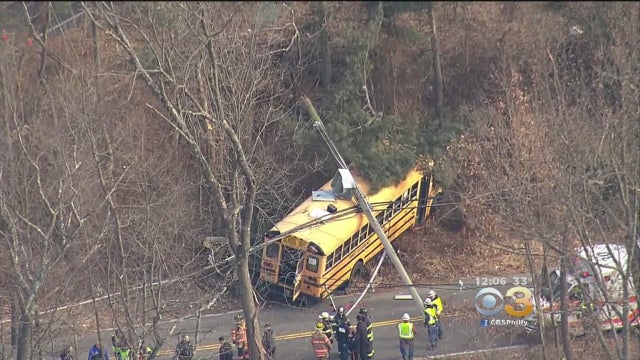 school-bus-crash.jpg 