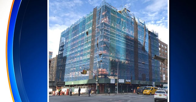 After 8 Years, Scaffolding Around Landmark Midtown Building Finally ...