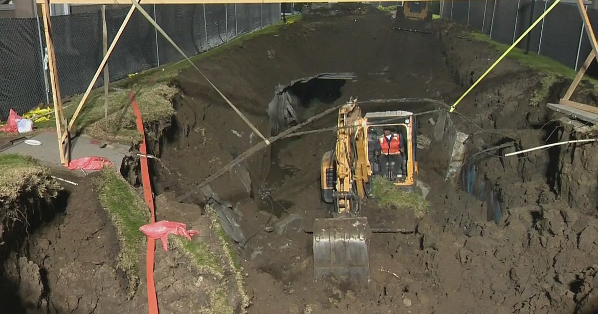 Crews Race To Shore Up La Habra Sinkhole Before New Storms Arrive - CBS ...