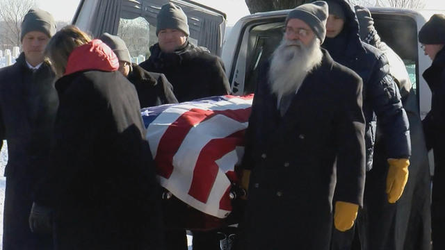 0131-en-vetfunerals-wcco-1772356-640x360.jpg 