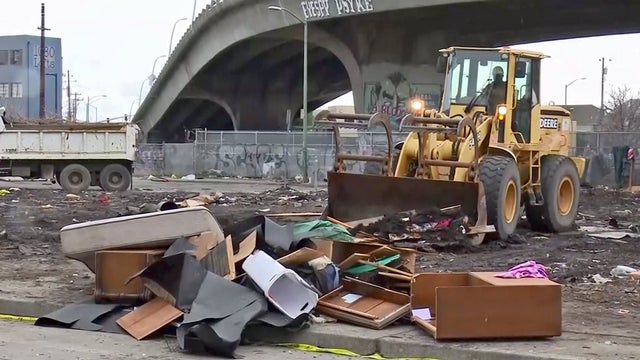 oaklandcampcleanup.jpg 