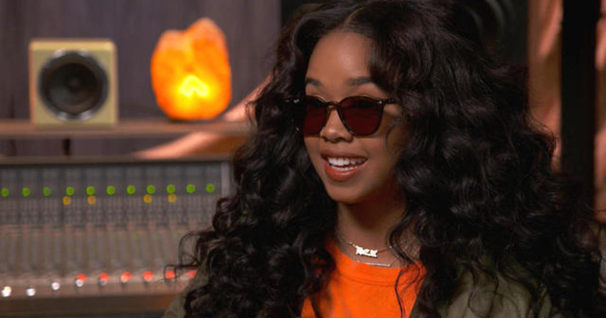 R&B Singer-songwriter H.E.R. On Finding Purpose And Seeing Her Vision ...