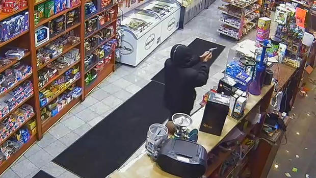 Queens-deli-attempted-robbery 