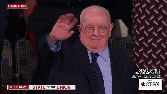 cbsn-fusion-6055-2-crowd-sings-happy-birthday-at-state-of-the-union-thumbnail-1776406-640x360.jpg 