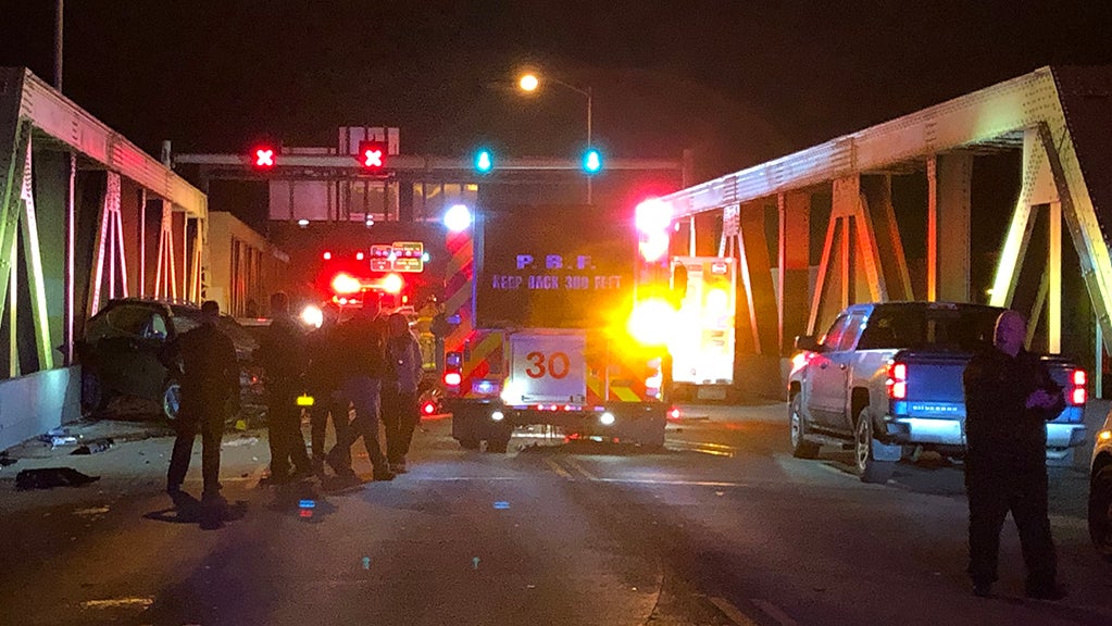 Speeding Cars Cause Fatal Crash On West End Bridge - CBS Pittsburgh