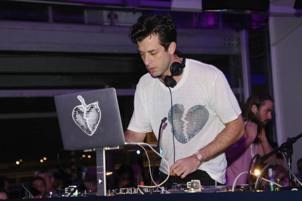 MARK RONSON 