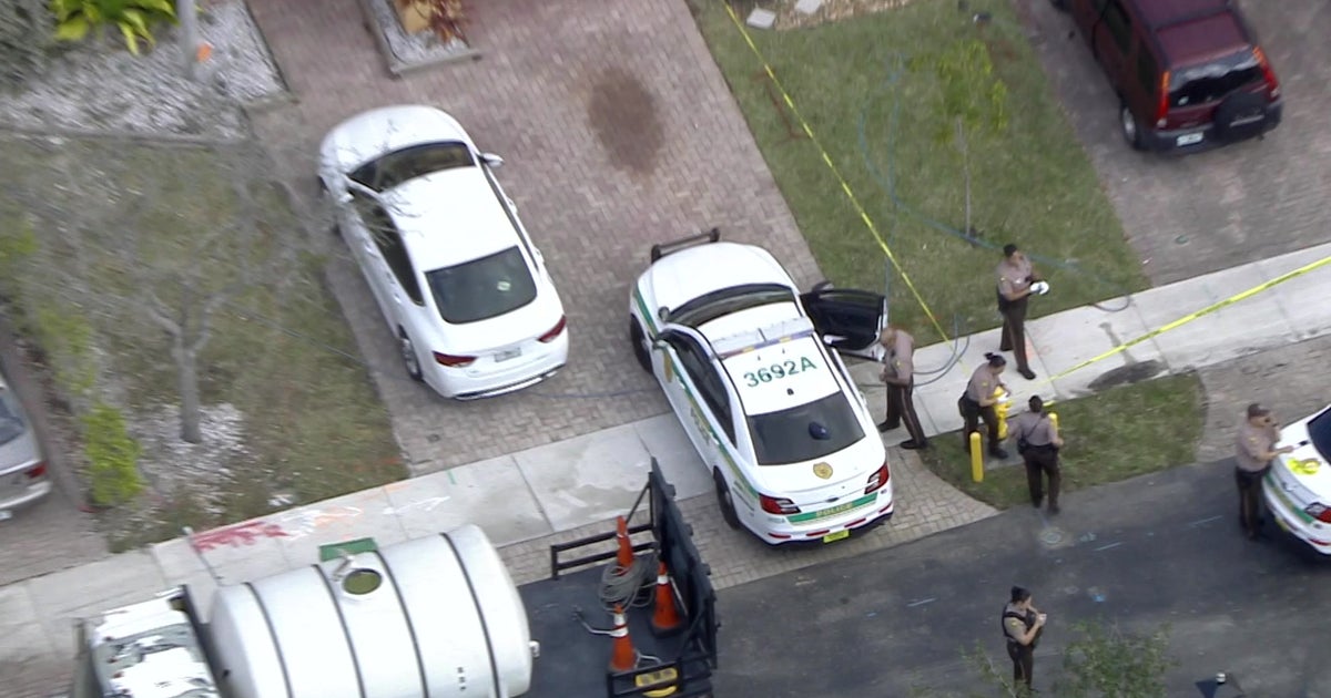 Elderly Woman Dies After Being Stabbed In Domestic Dispute In SW Miami ...