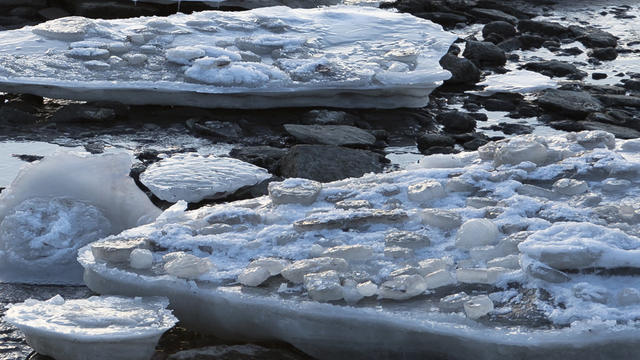 frozen-river.jpg 
