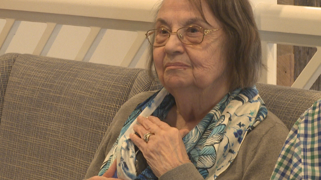 SENIOR BIRD THERAPY PKG.transfer_frame_3121 