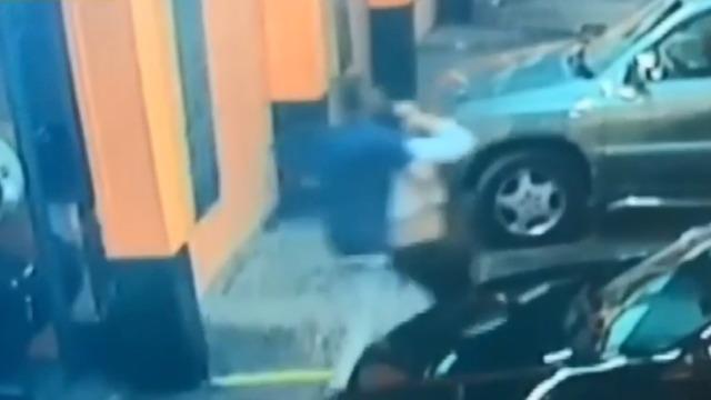 cbsn-fusion-video-shows-womans-abduction-from-miami-tire-shop-thumbnail-1780013-640x360.jpg 