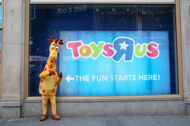 Toys \"R\" Us Times Square Holiday Shop 