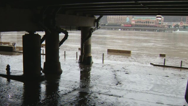 mon-wharf.jpg 