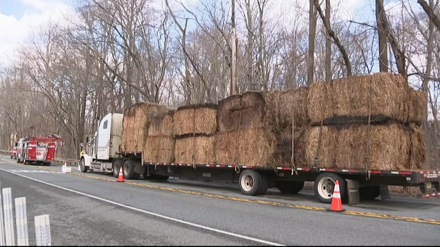 rt-322-tractor-trailer-accident_frame_3594.png 