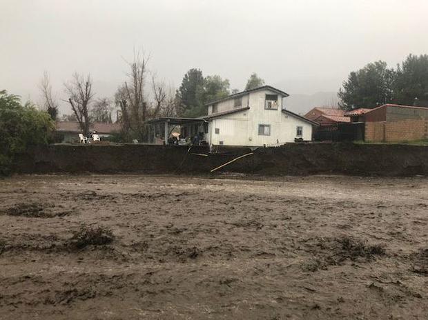 Teetering Lake Elsinore Home At Risk Of Collapse In Flooding Creek 