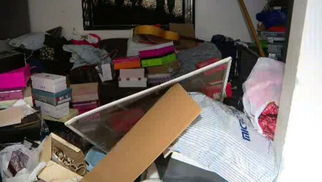 Smollett Raid Living Room 