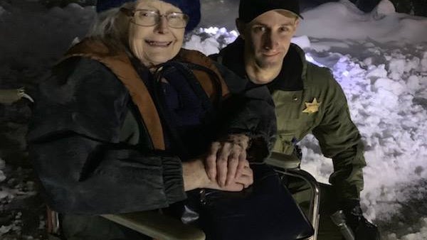 elderly-woman-helped-amador-county-sheriff.jpg 