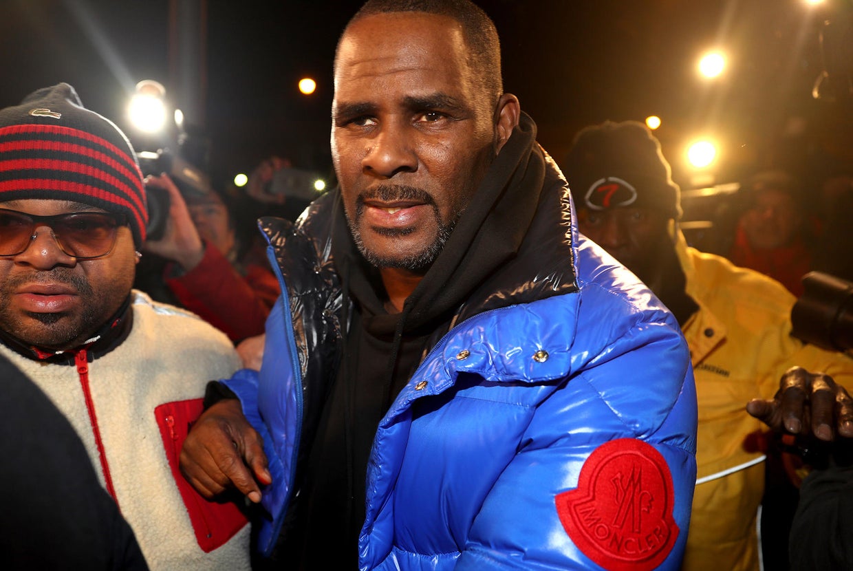 R. Kelly indicted: Judge sets $1 million bond for R&B singer today ...