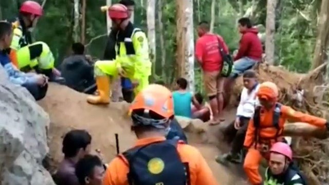 indonesia-mine-collapse.jpg 