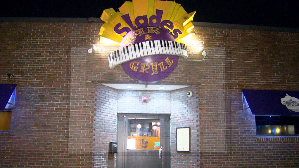 Slade's Bar and Grill 