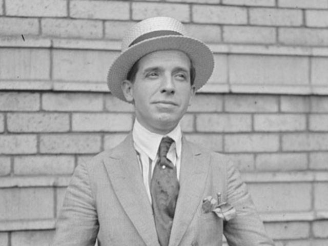 charles-ponzi-fraudster-promo.jpg 