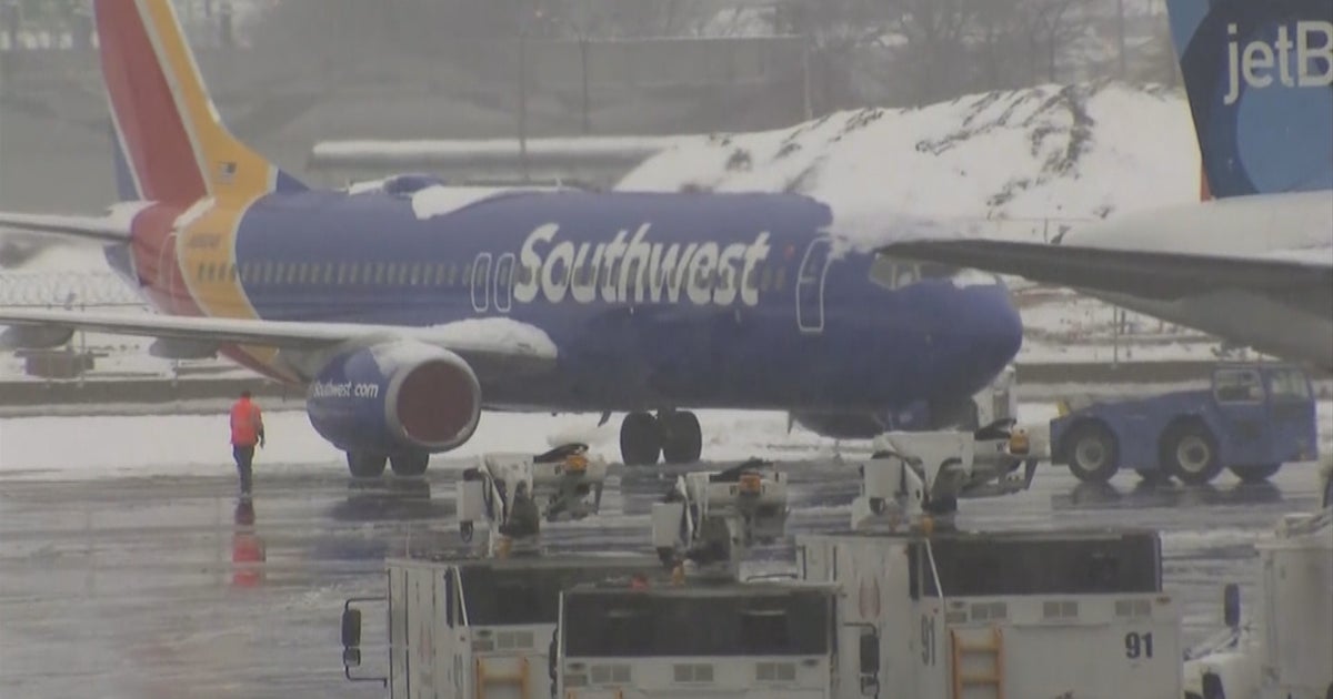 2 Southwest Airlines Planes Collide On Tarmac At Newark Liberty