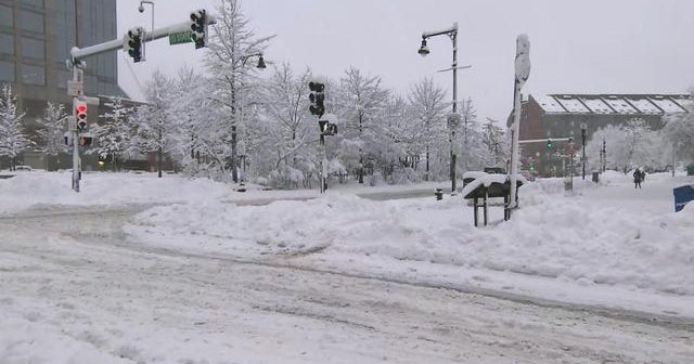 More than a foot of snow slams parts of Northeast - CBS News